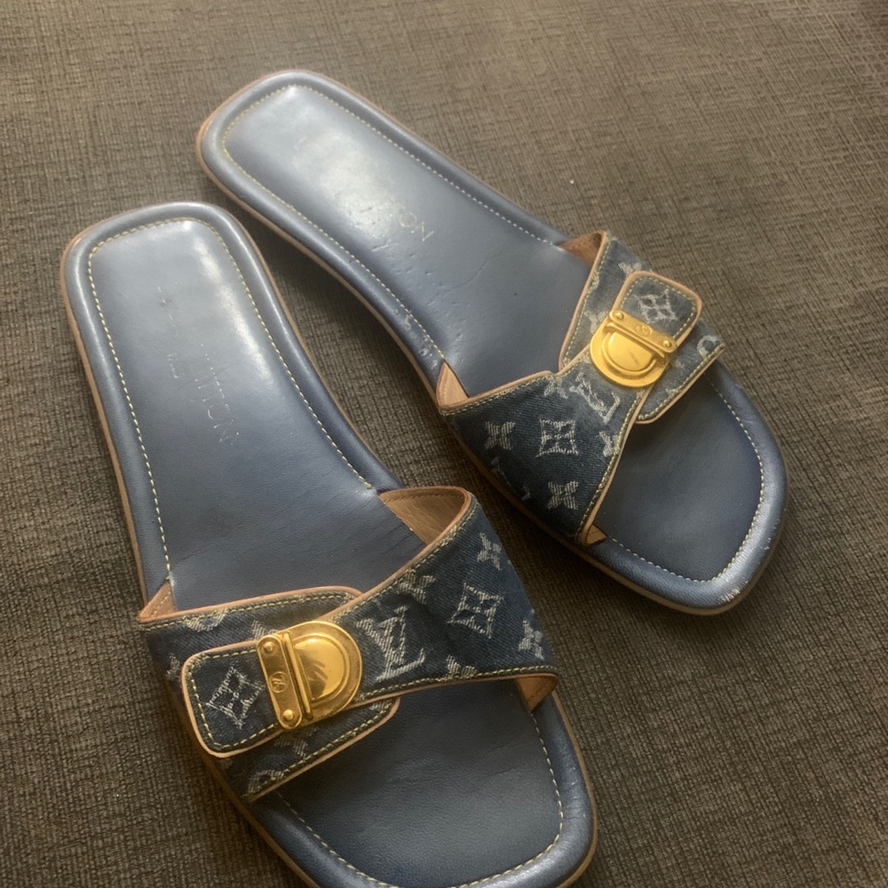 🚫SOLD🚫AUTHENTIC LOUIS VUITTON DENIM MONOGRAM SLIDES 38.5 Us 8.5